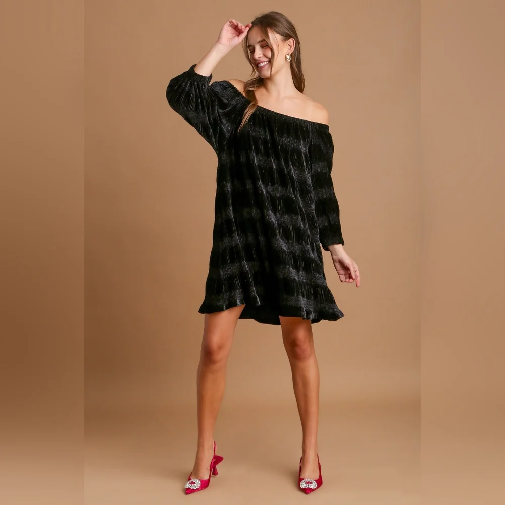 Umgee Off-Shoulder Balloon Sleeve Velvet Mini Dress - Picture 2 of 6